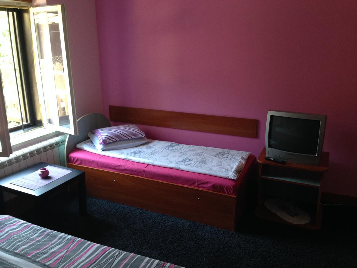Hotel Bilyana Ловеч Экстерьер фото